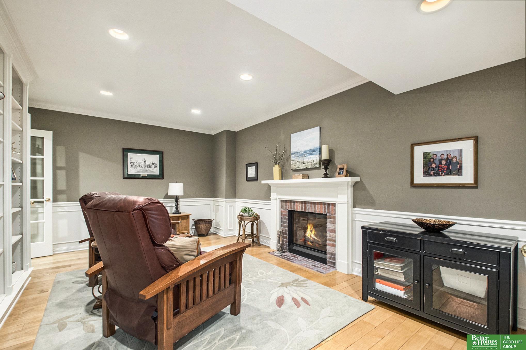 9605 Oak Circle