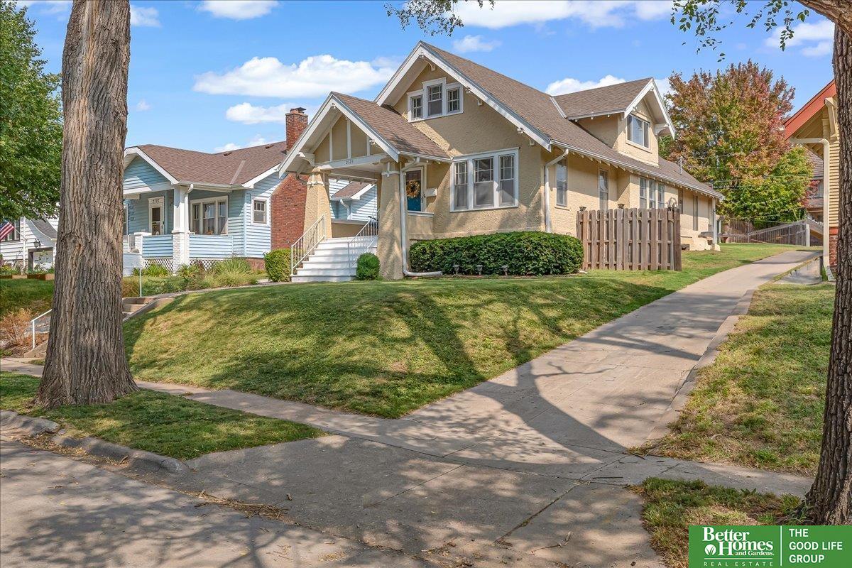 2723 N 47 Avenue