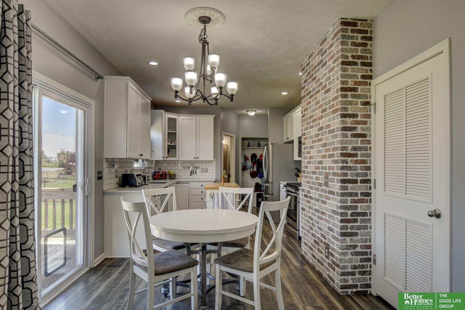 2411 Lakewood Drive