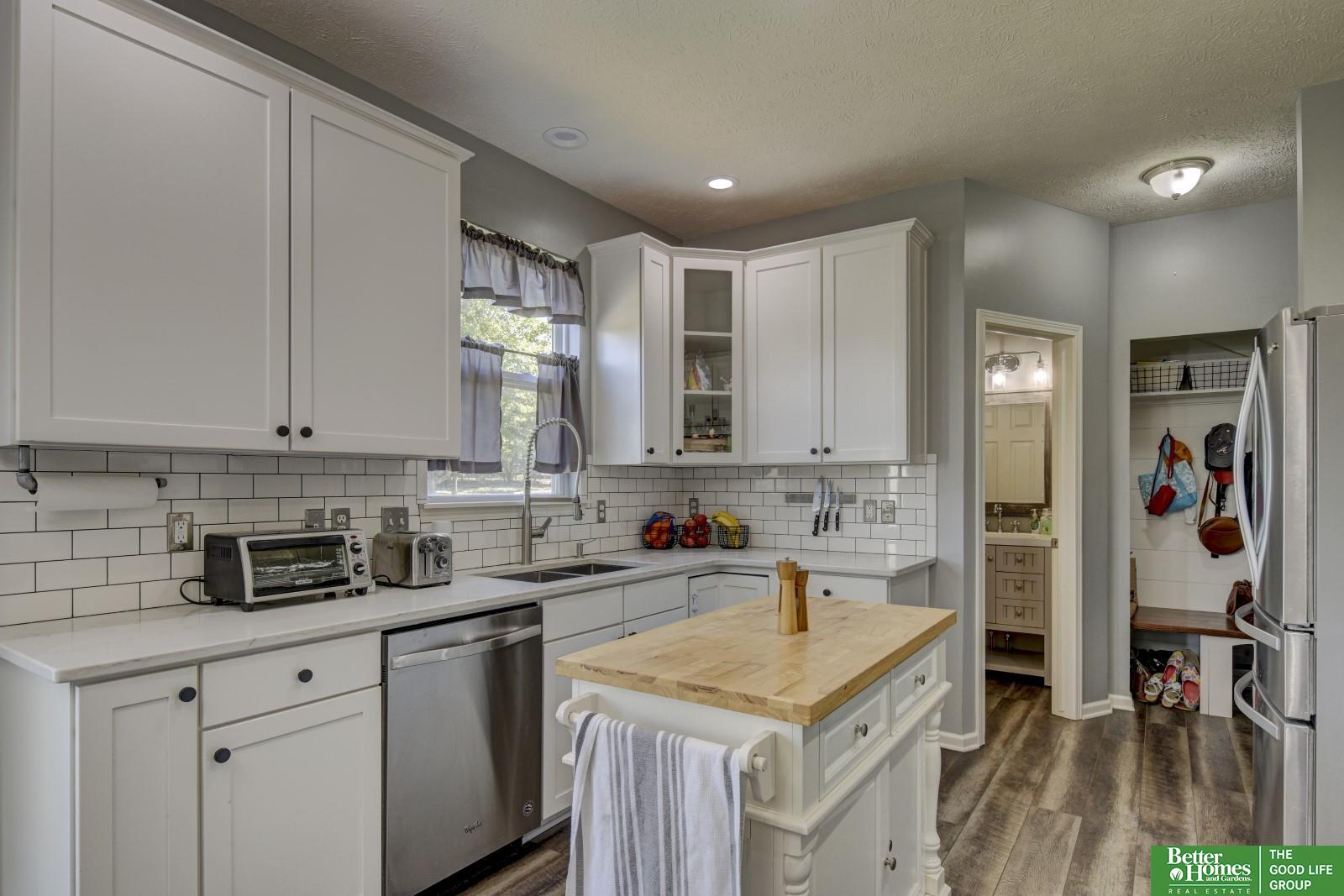 2411 Lakewood Drive