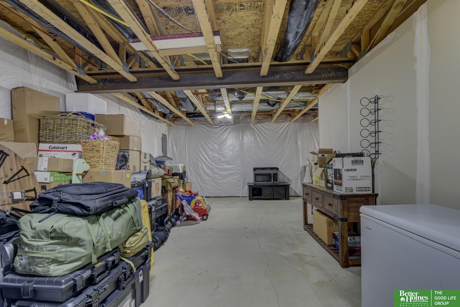 2411 Lakewood Drive