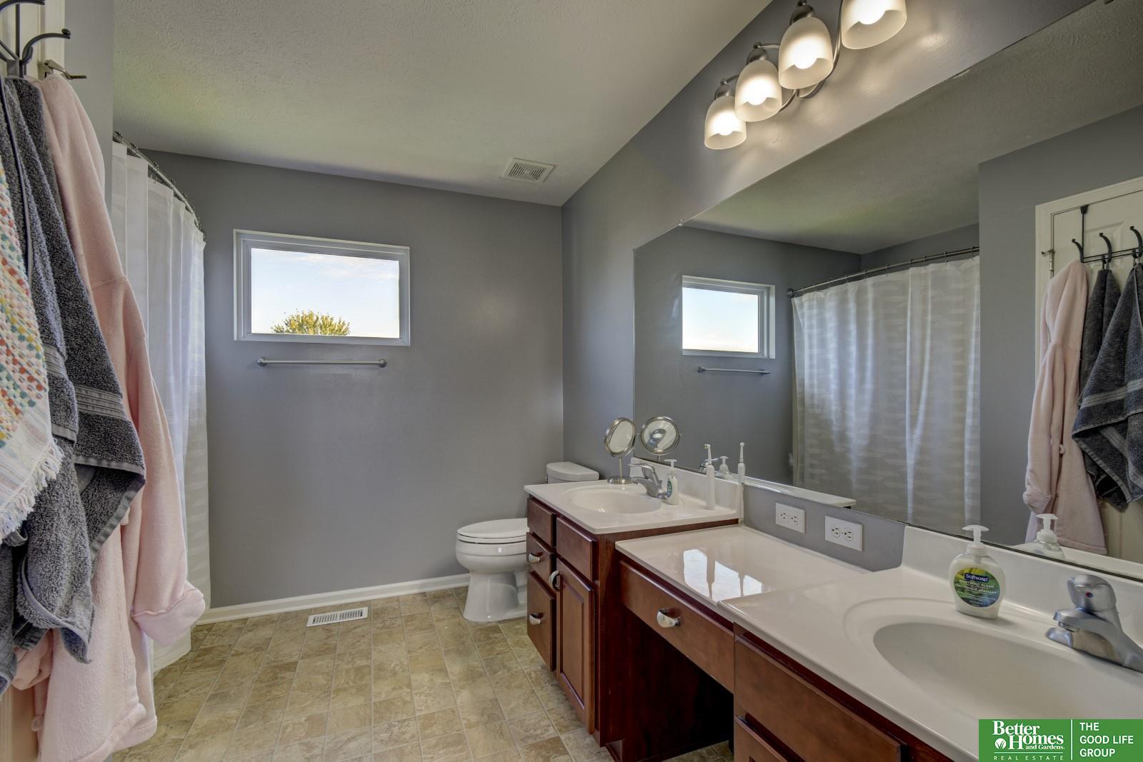2411 Lakewood Drive