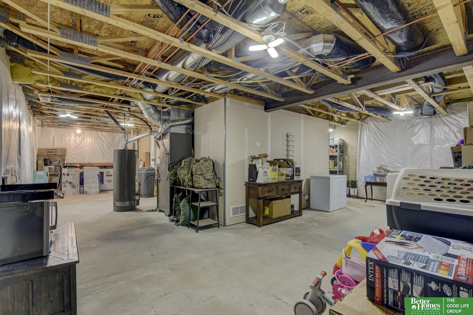 2411 Lakewood Drive