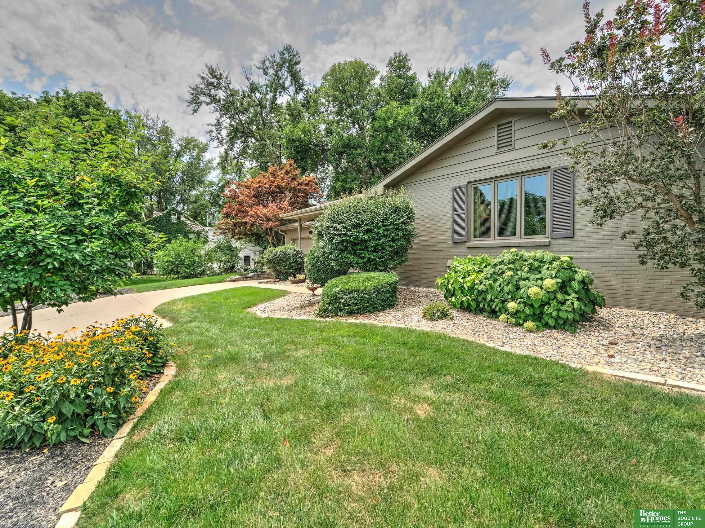 1532 S 90th Street