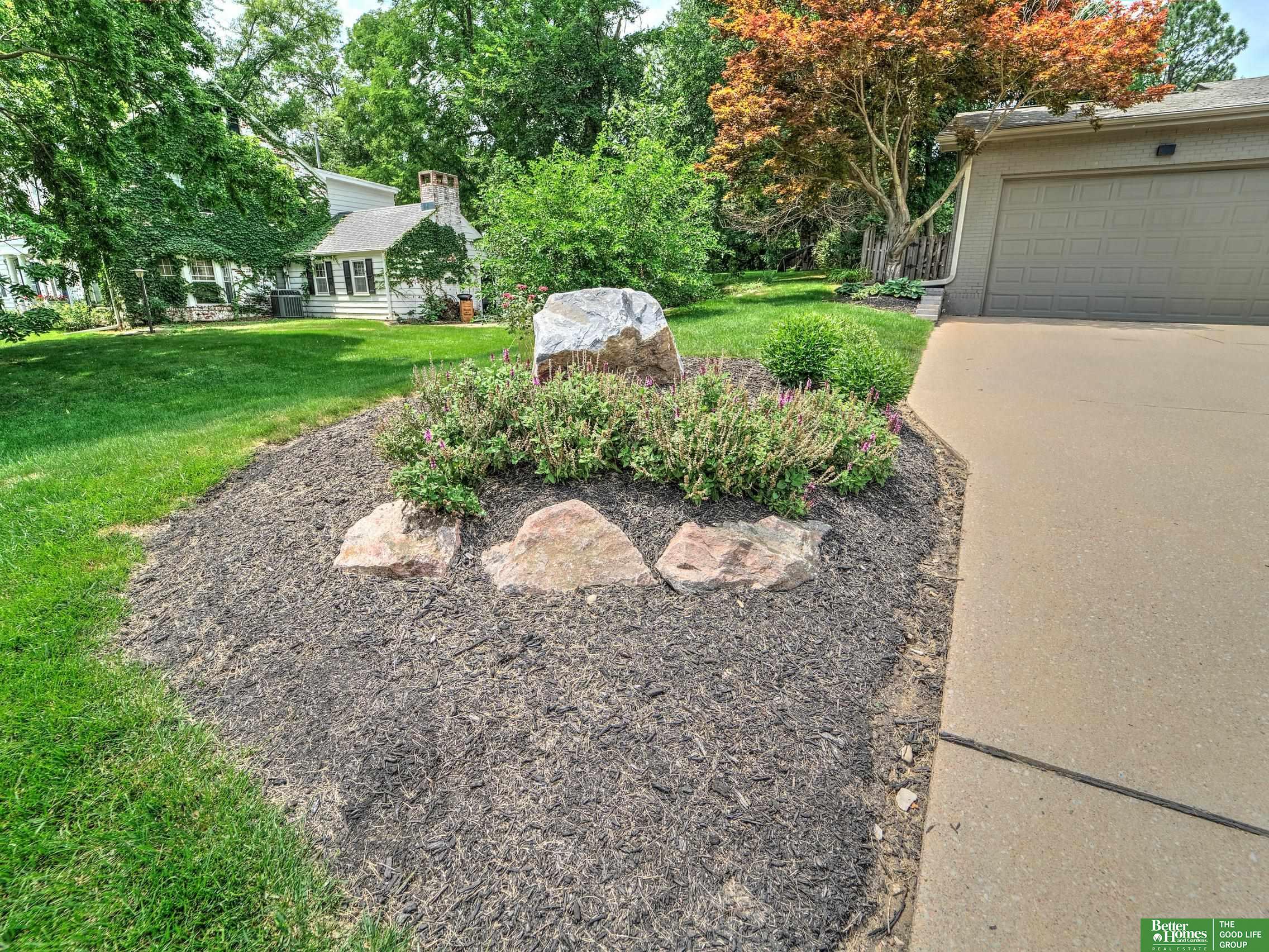 1532 S 90th Street