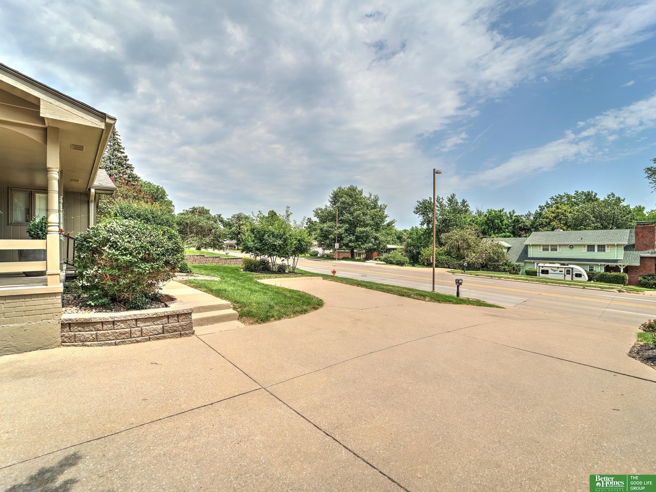 1532 S 90th Street