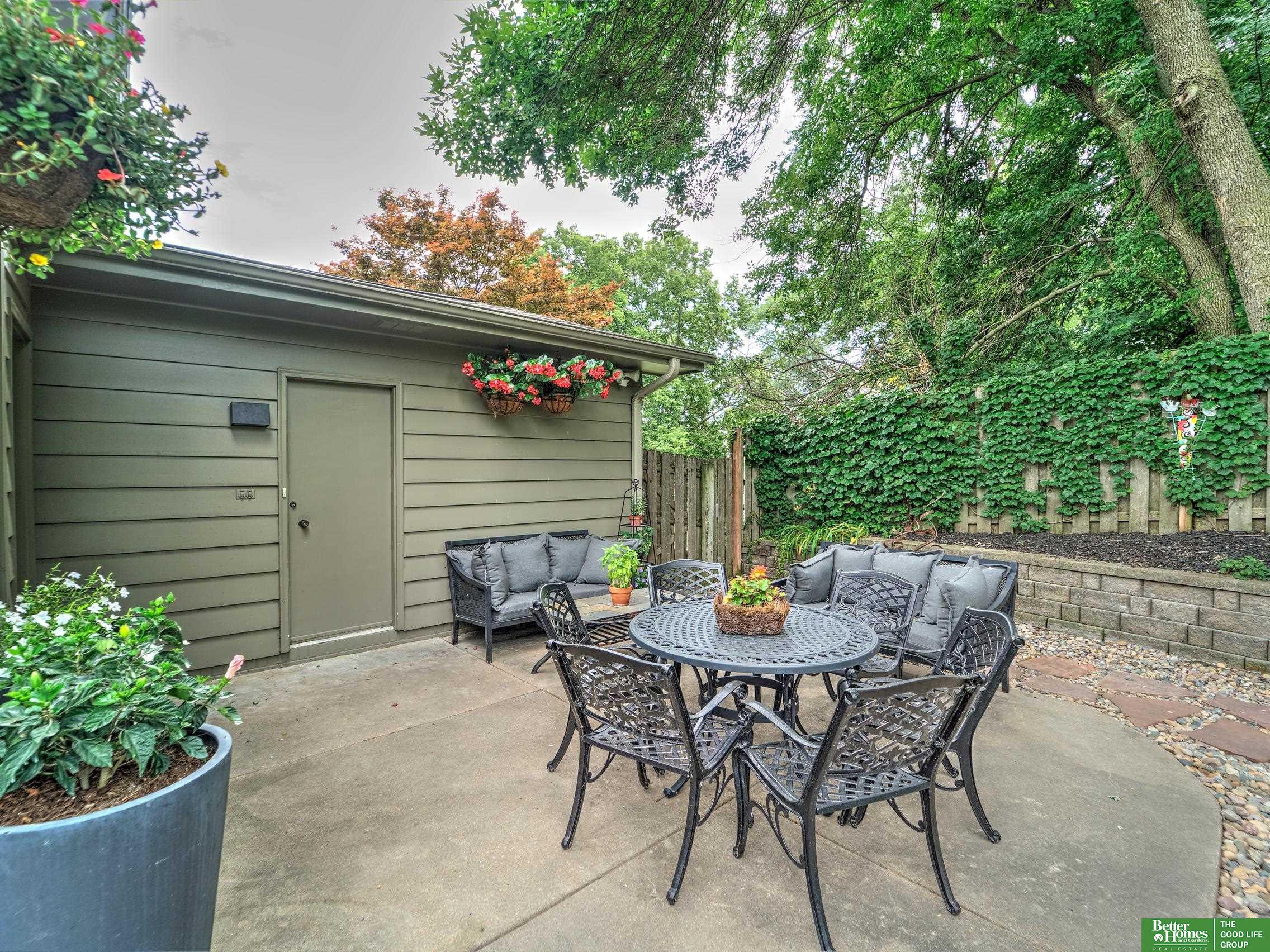 1532 S 90th Street