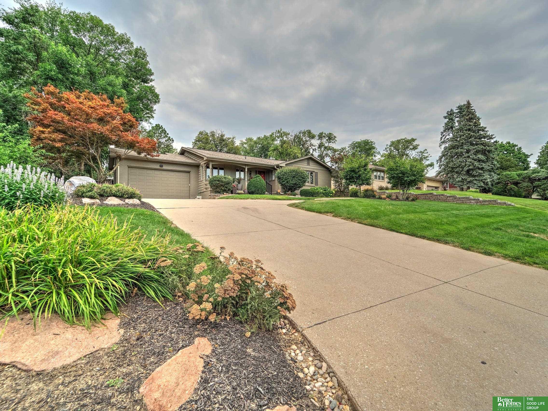 1532 S 90th Street