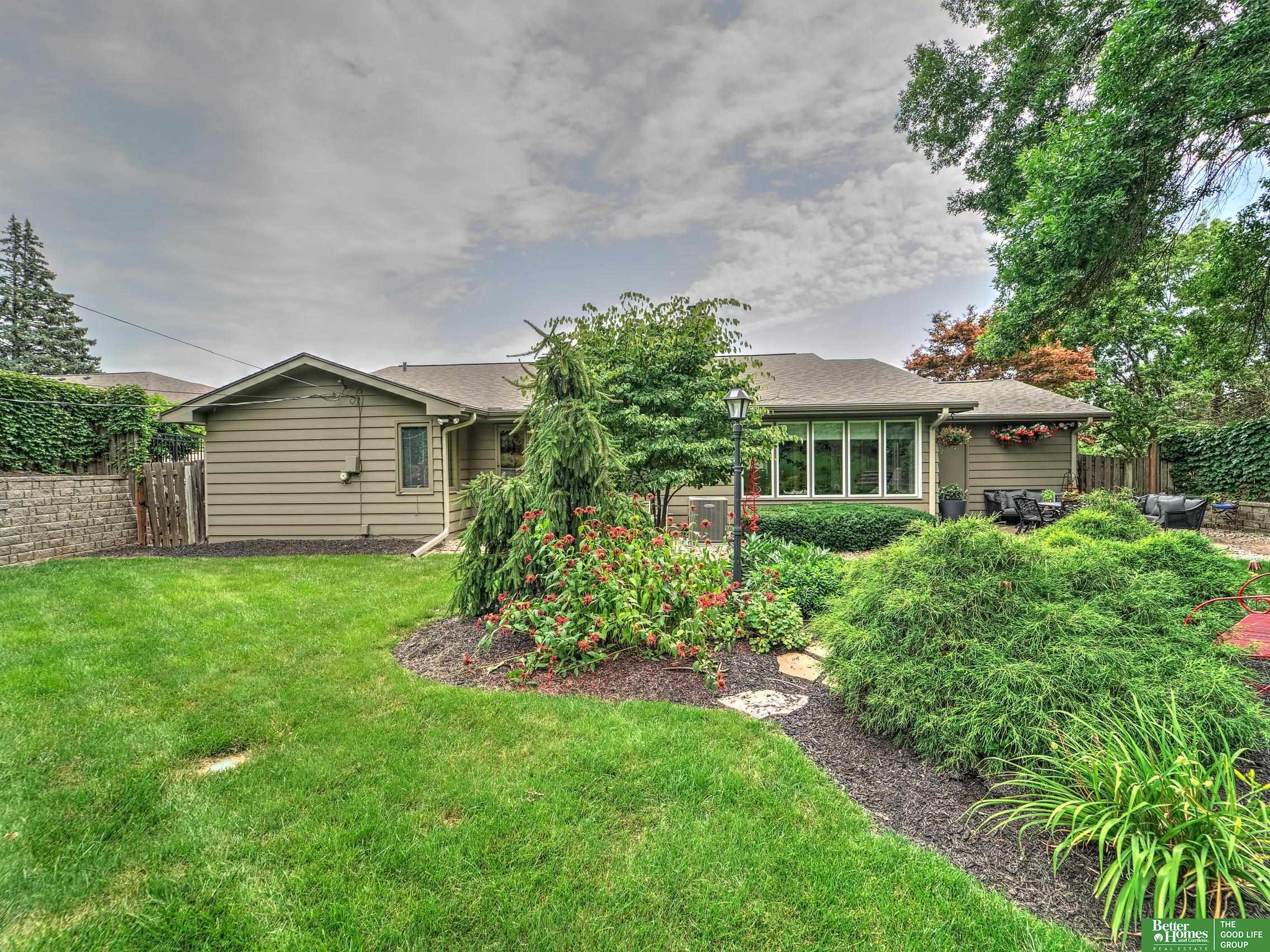 1532 S 90th Street