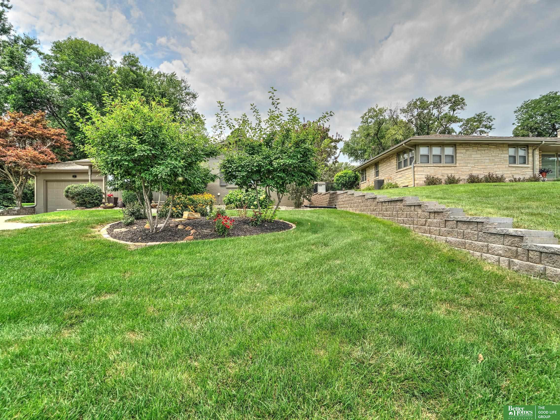 1532 S 90th Street