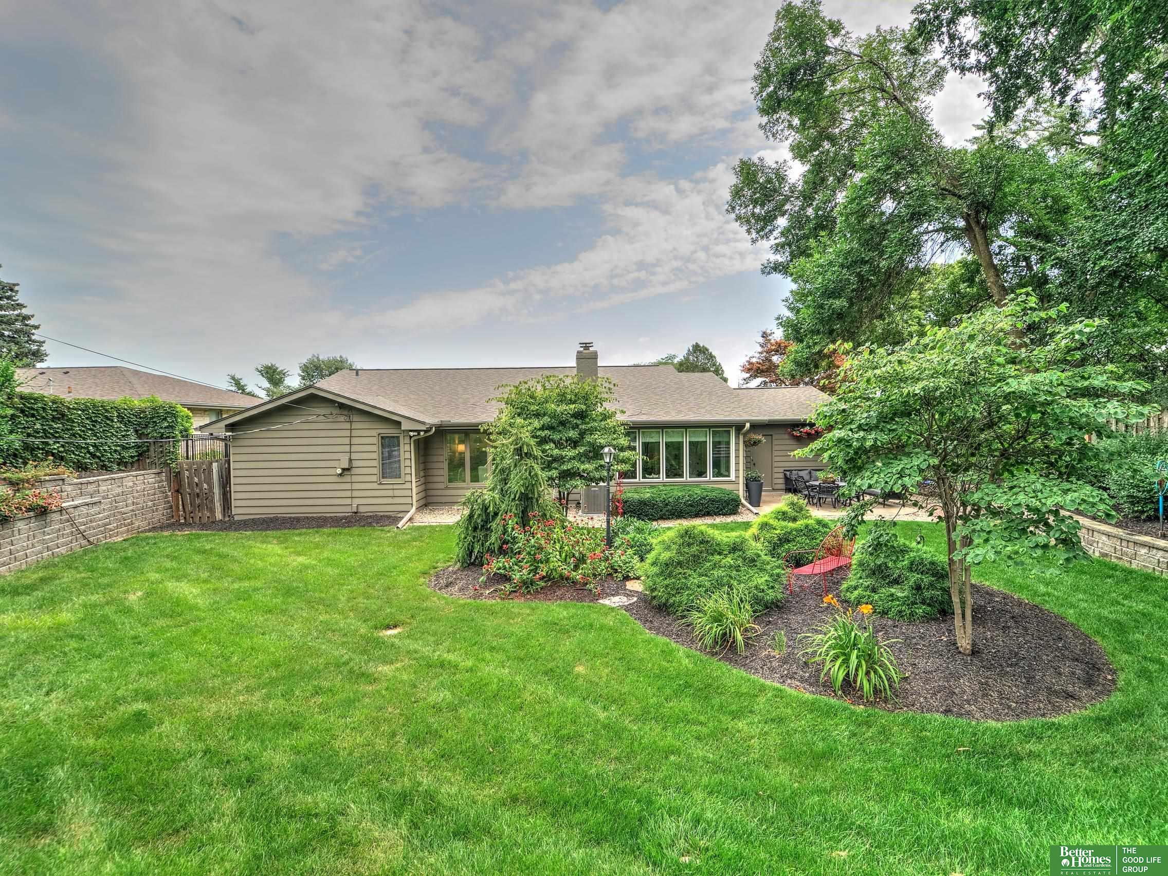 1532 S 90th Street