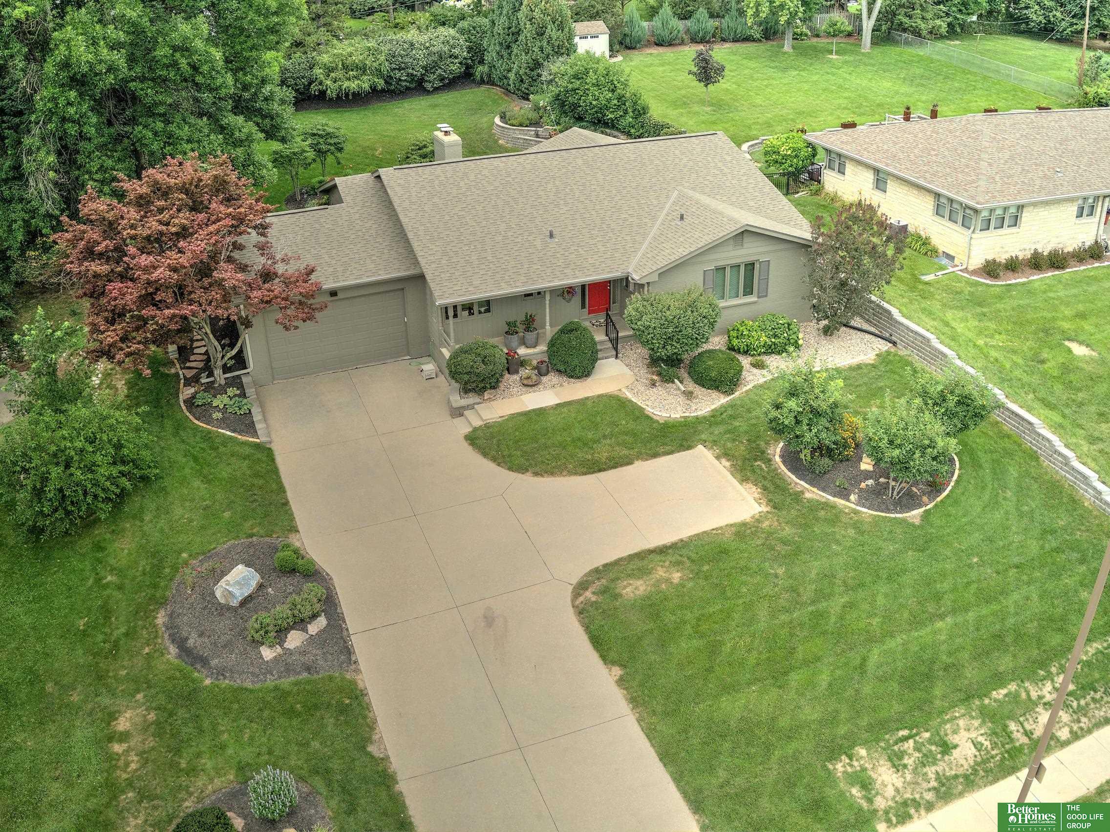 1532 S 90th Street