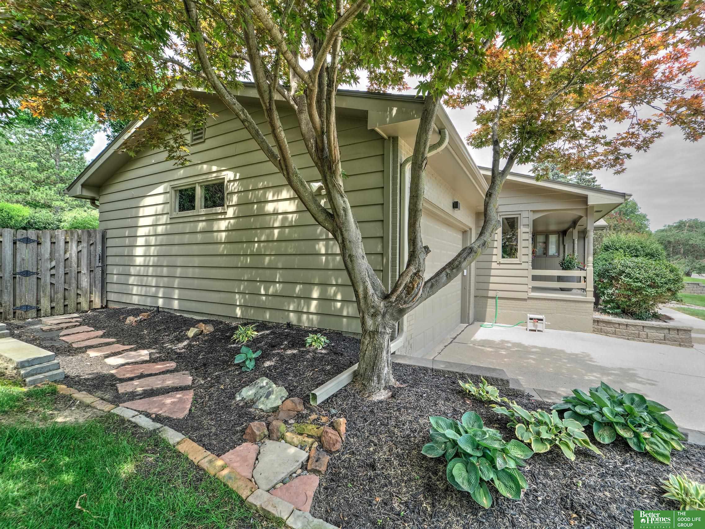 1532 S 90th Street