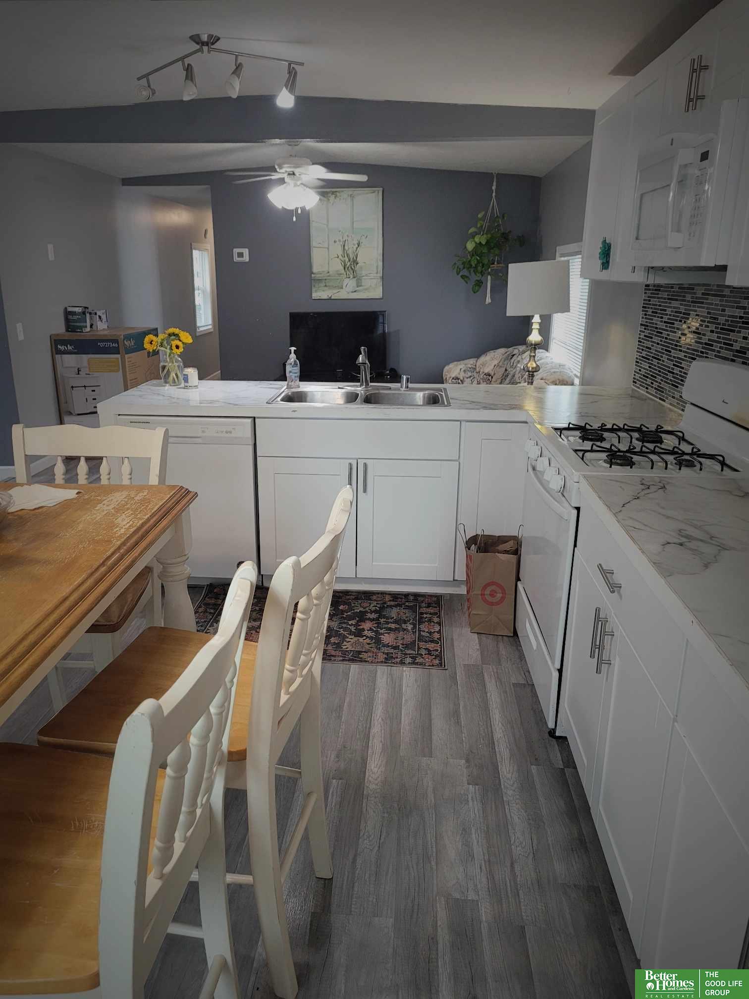 12838 Aurora Plaza # 220