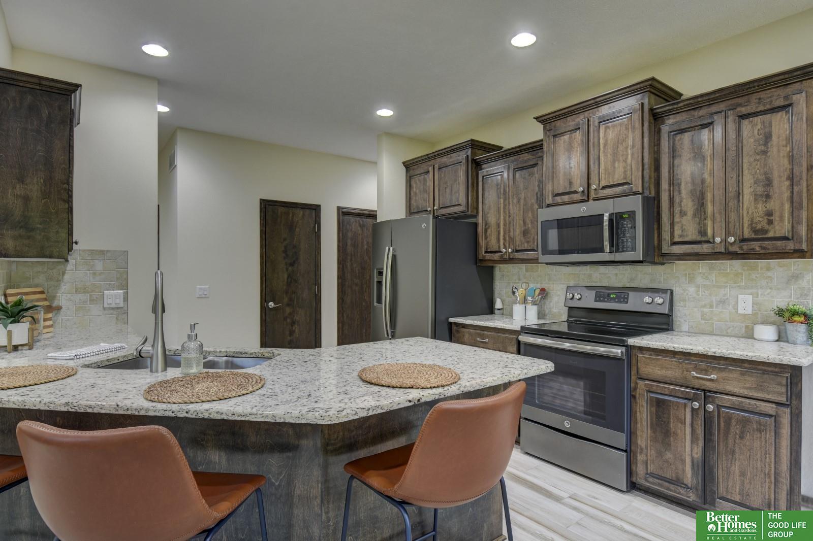 3712 Buccaneer Boulevard