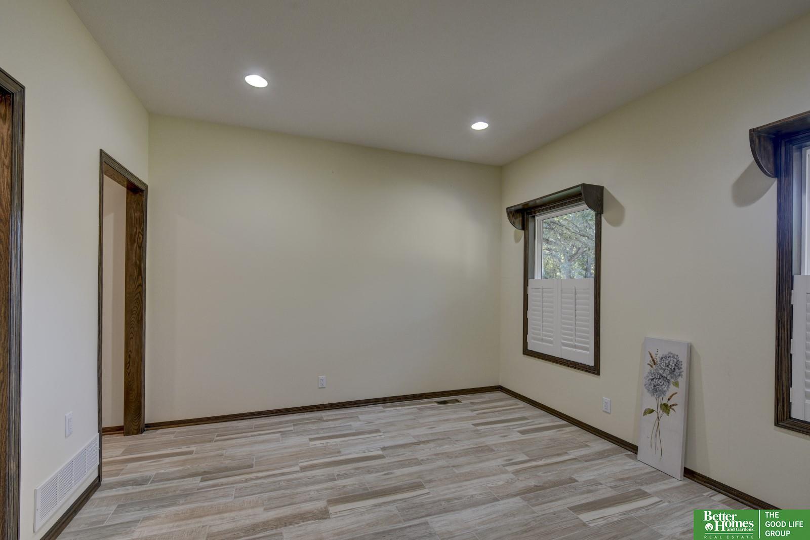 3712 Buccaneer Boulevard