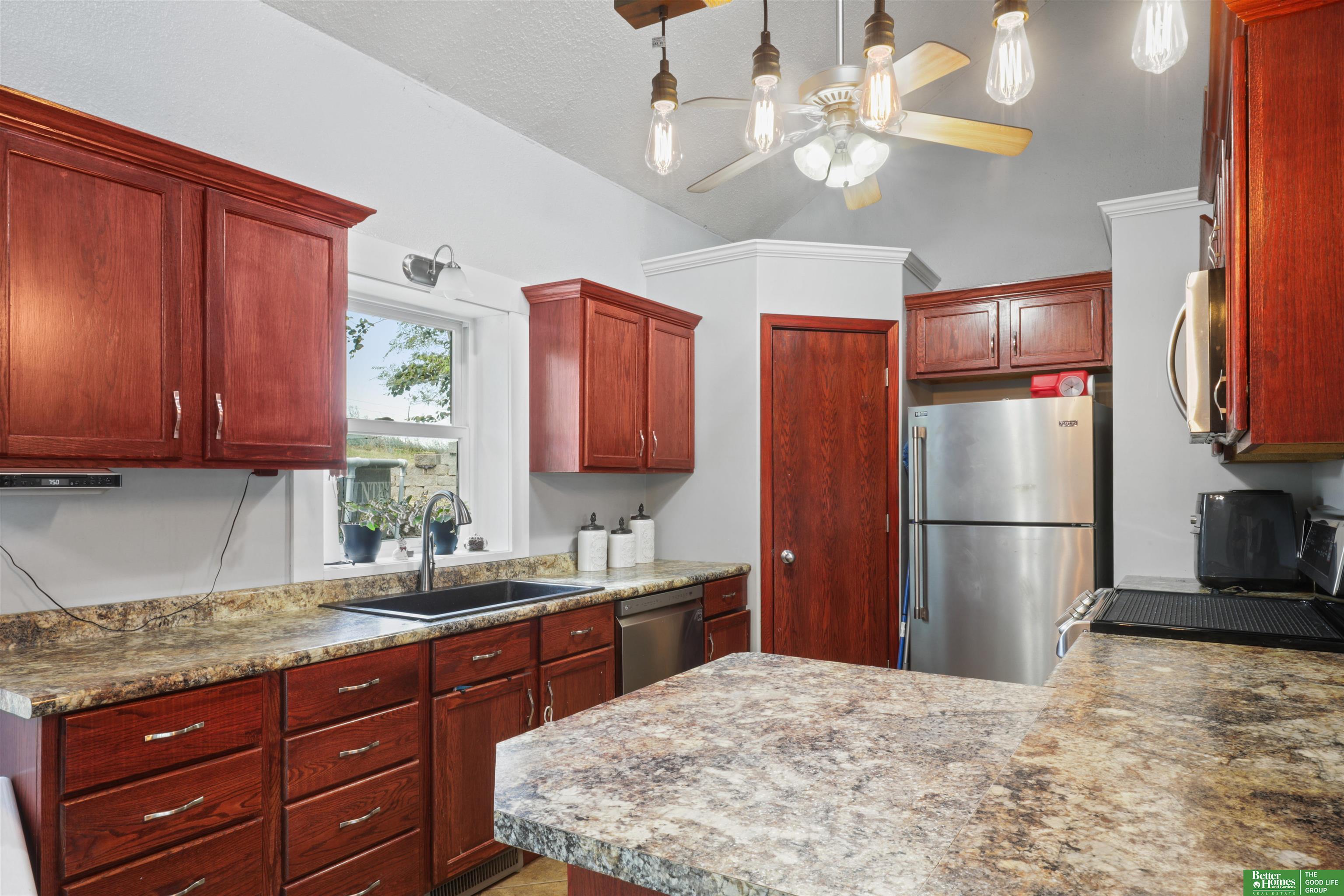 14874 Fall River Lane