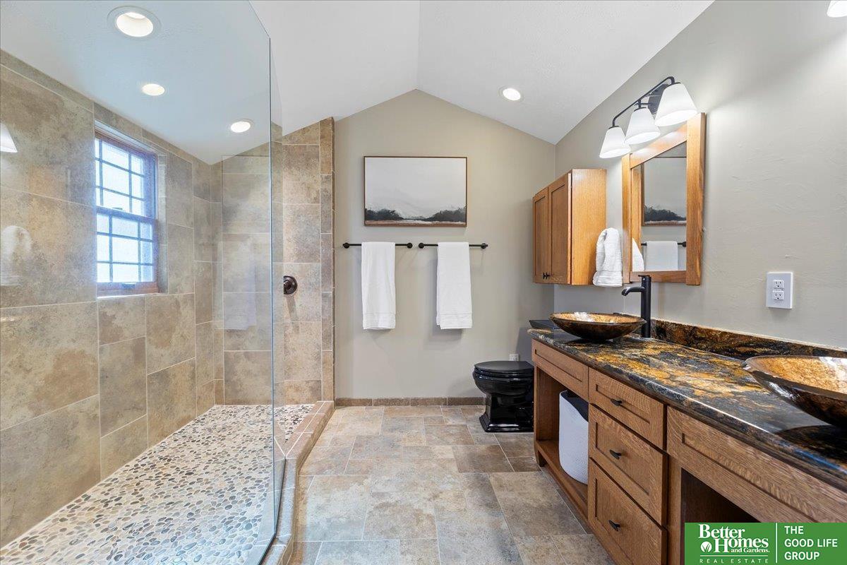 15615 Jackson Drive