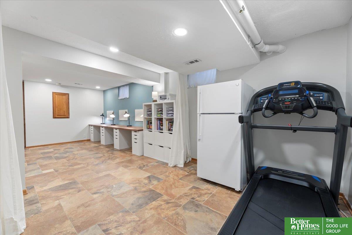 15615 Jackson Drive