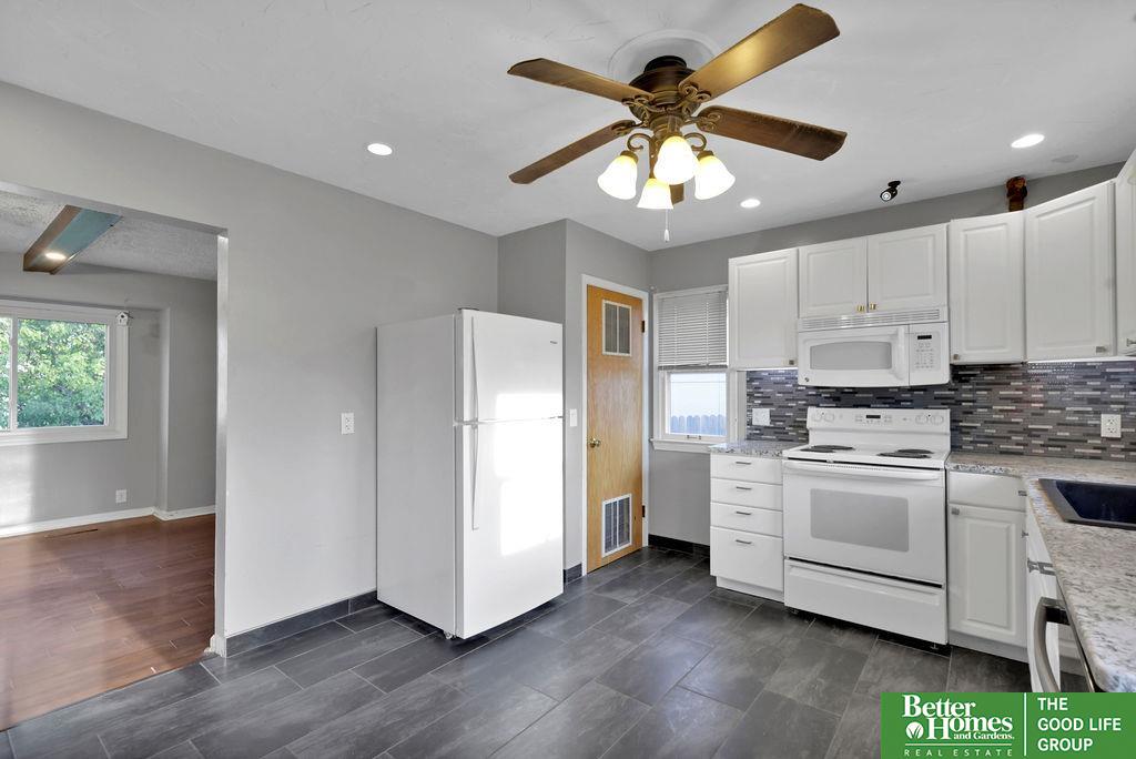 6820 S 49th Street