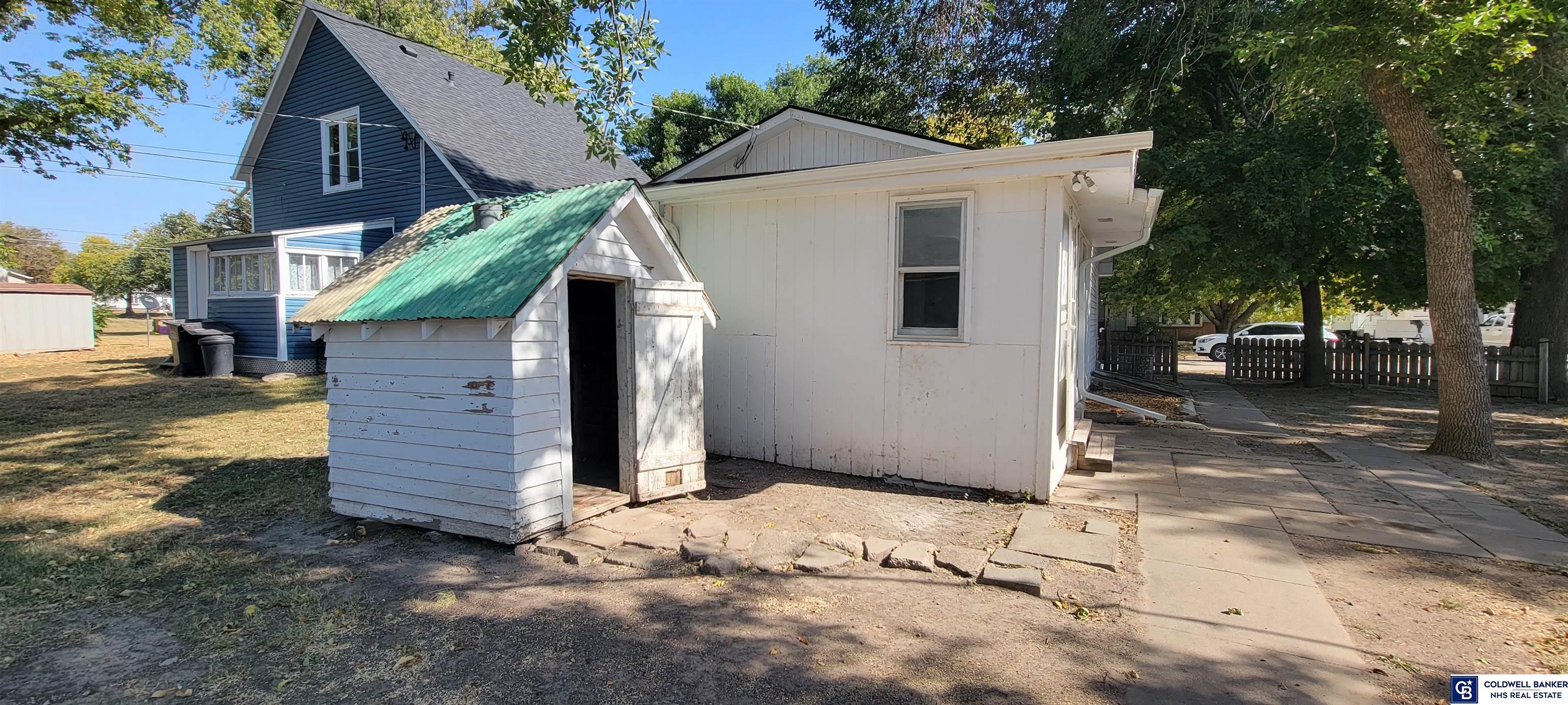 215 N Burlington Avenue