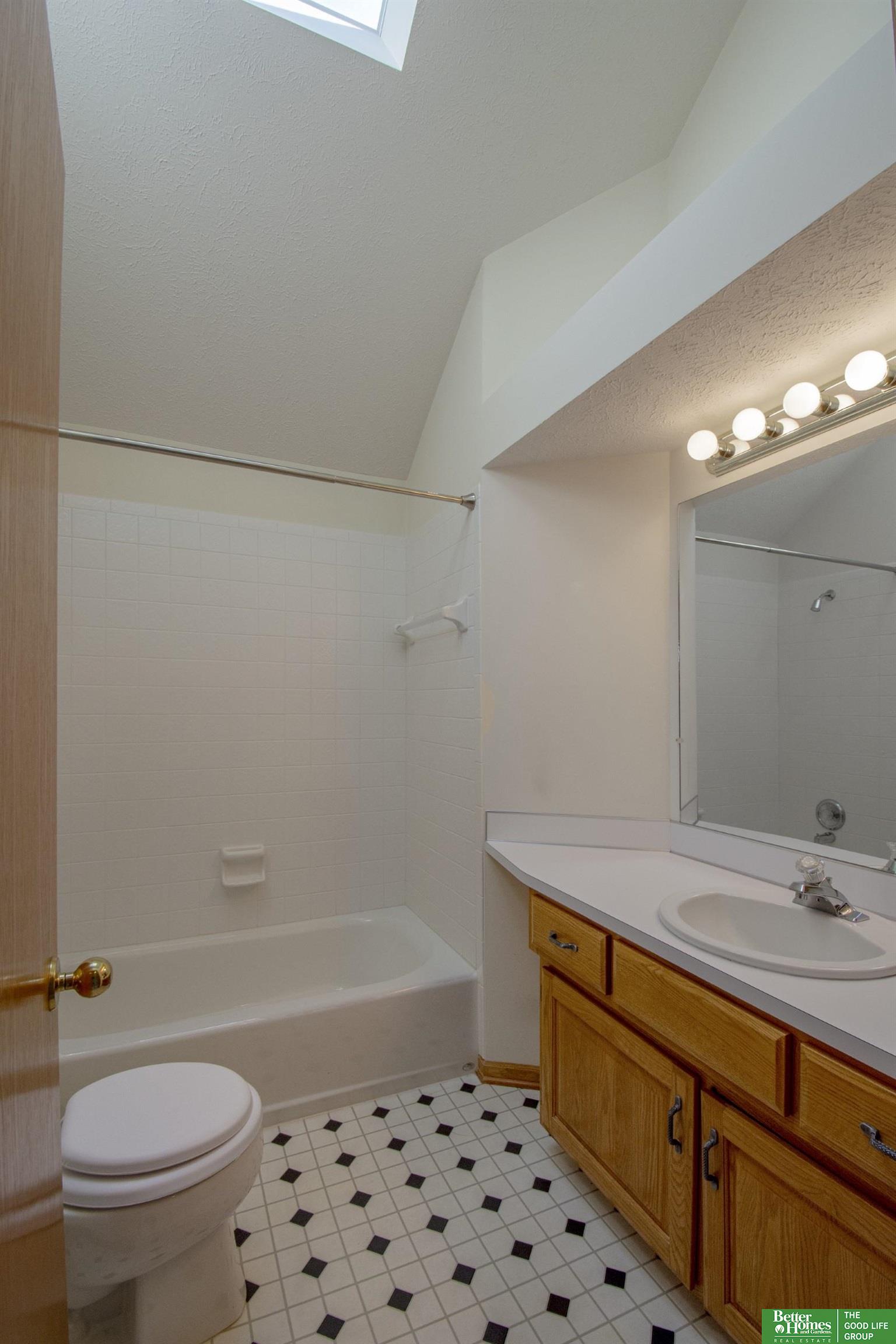 17303 Orchard Avenue