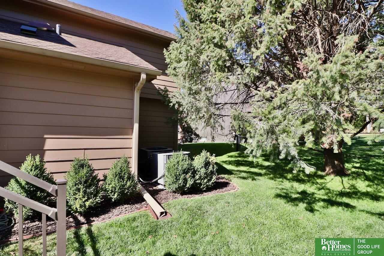 2211 S 117th Circle