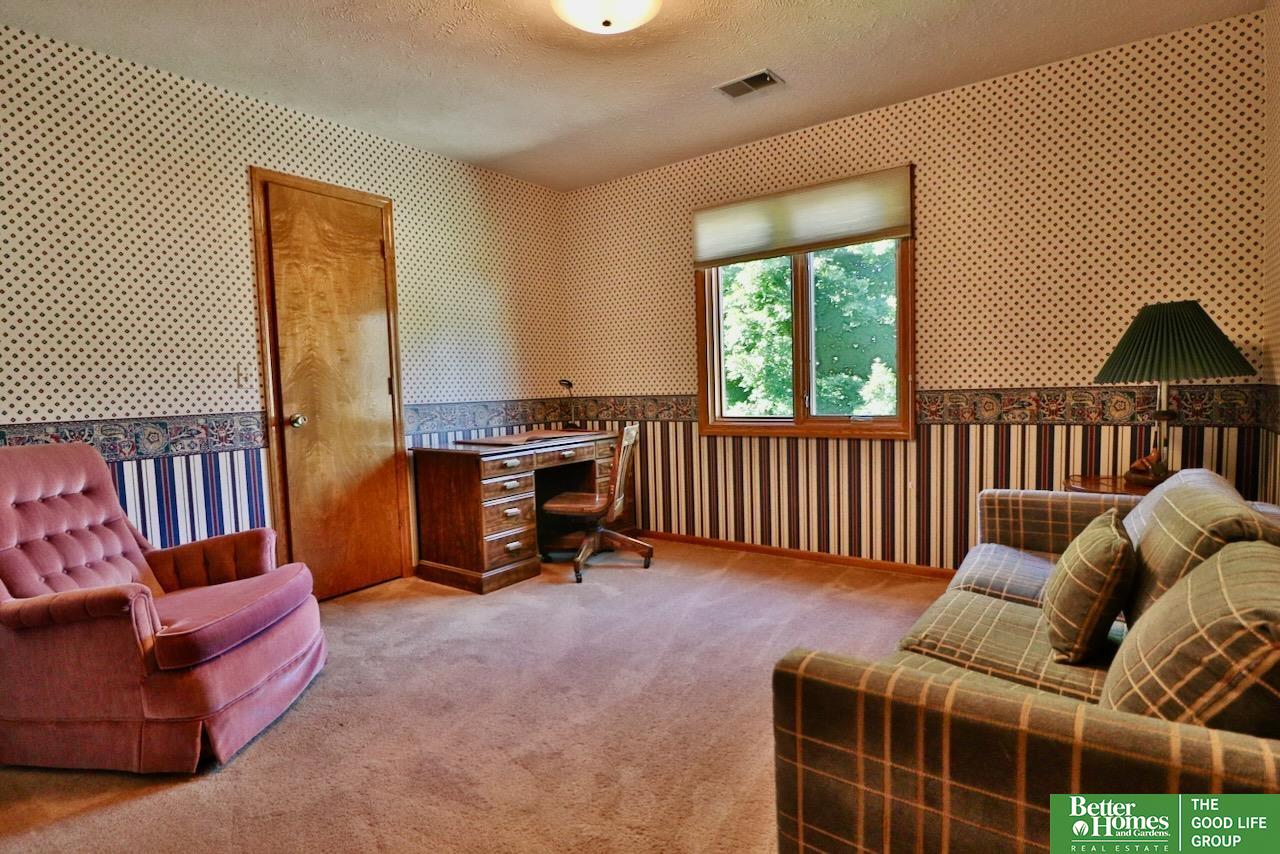 2211 S 117th Circle