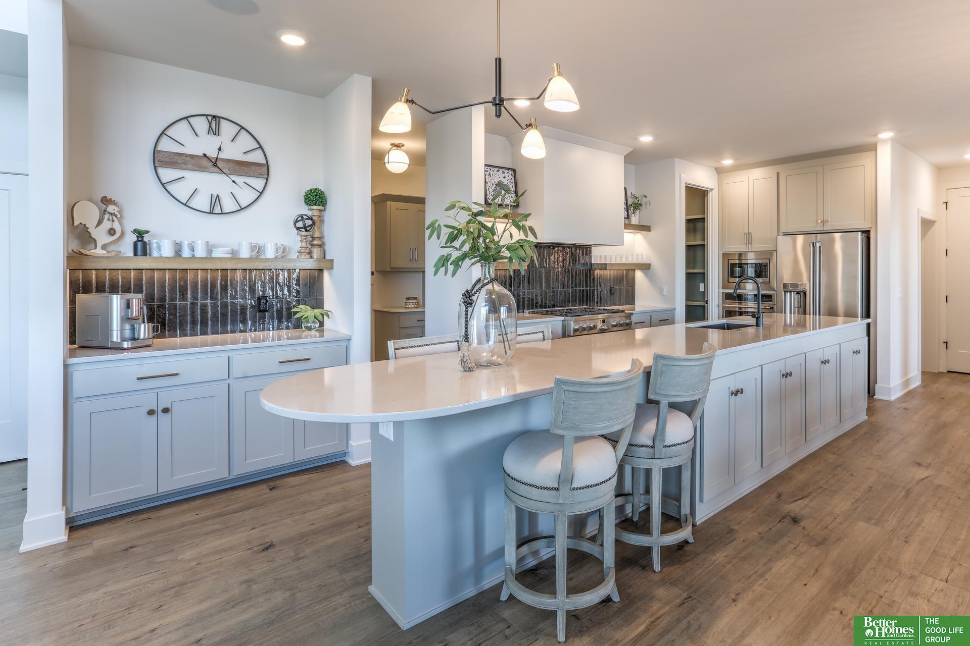 28542 Jessie Circle