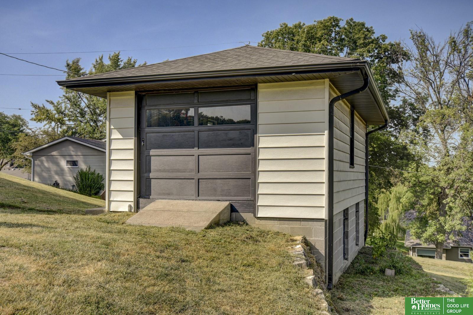 454 S 22nd Street