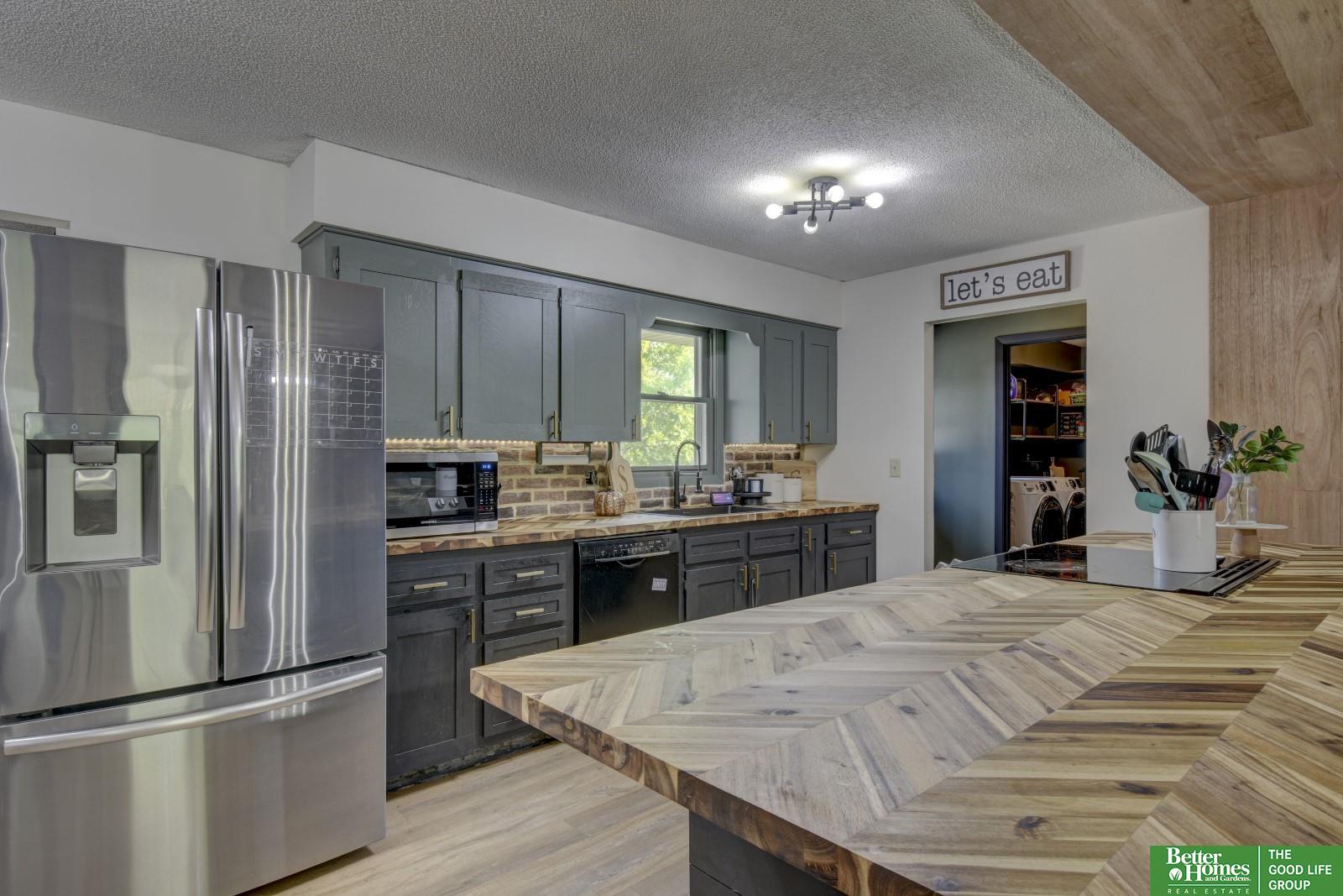454 S 22nd Street