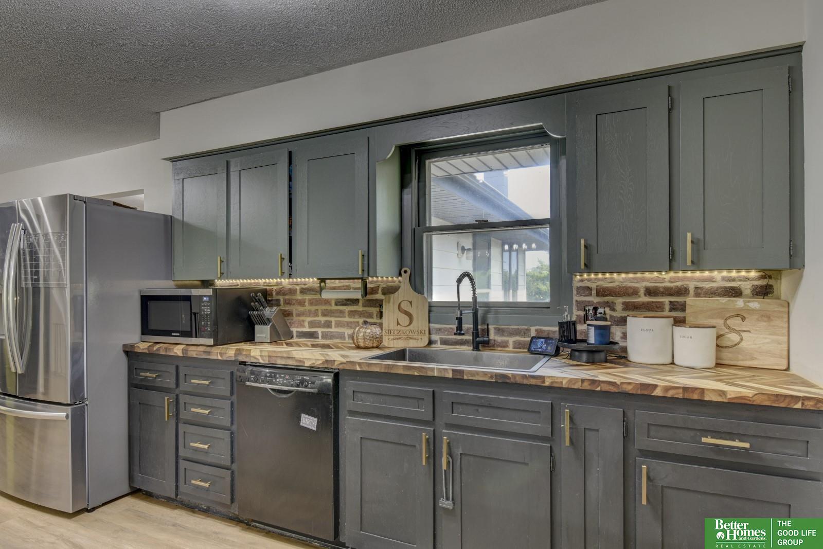 454 S 22nd Street
