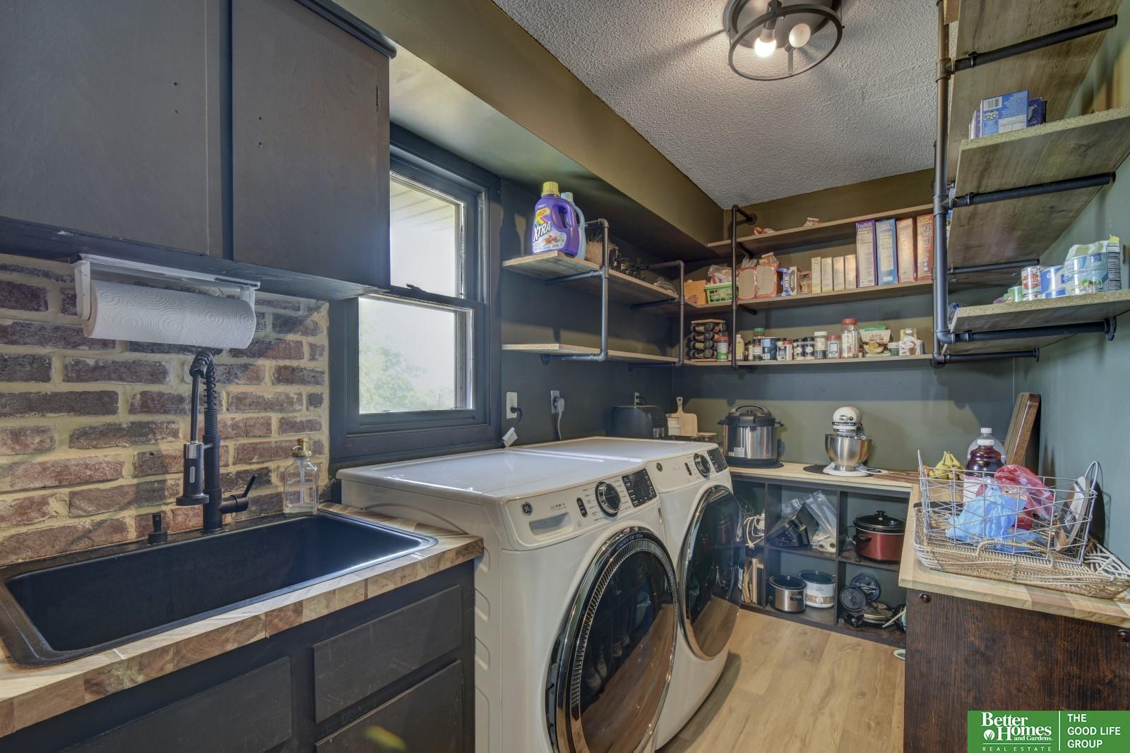 454 S 22nd Street