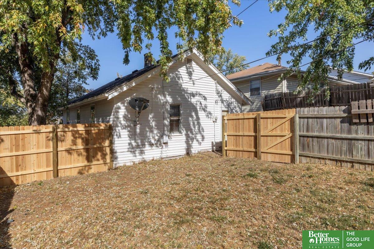 5841 Ruggles Street