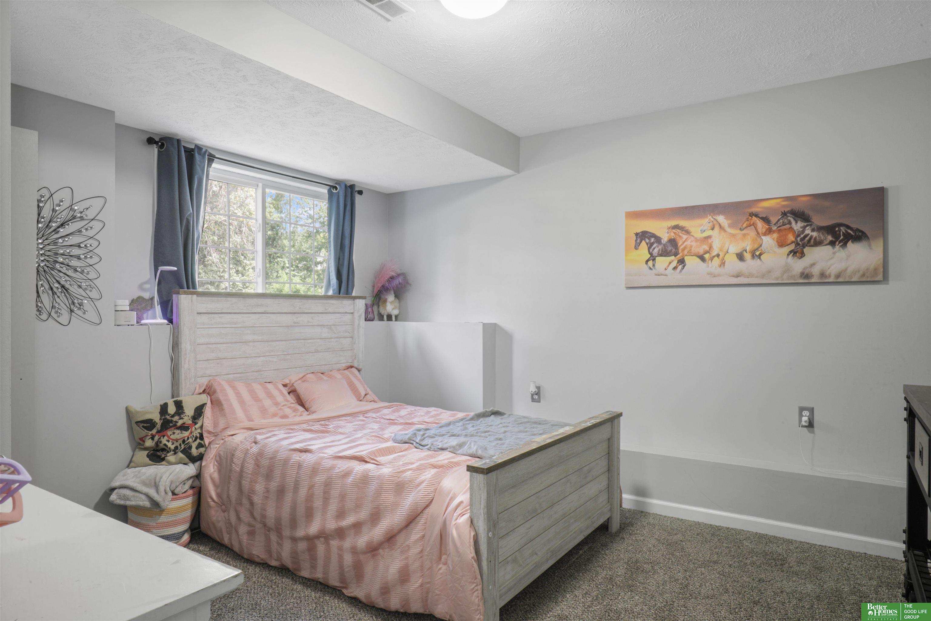 10953 Arrowhead Drive