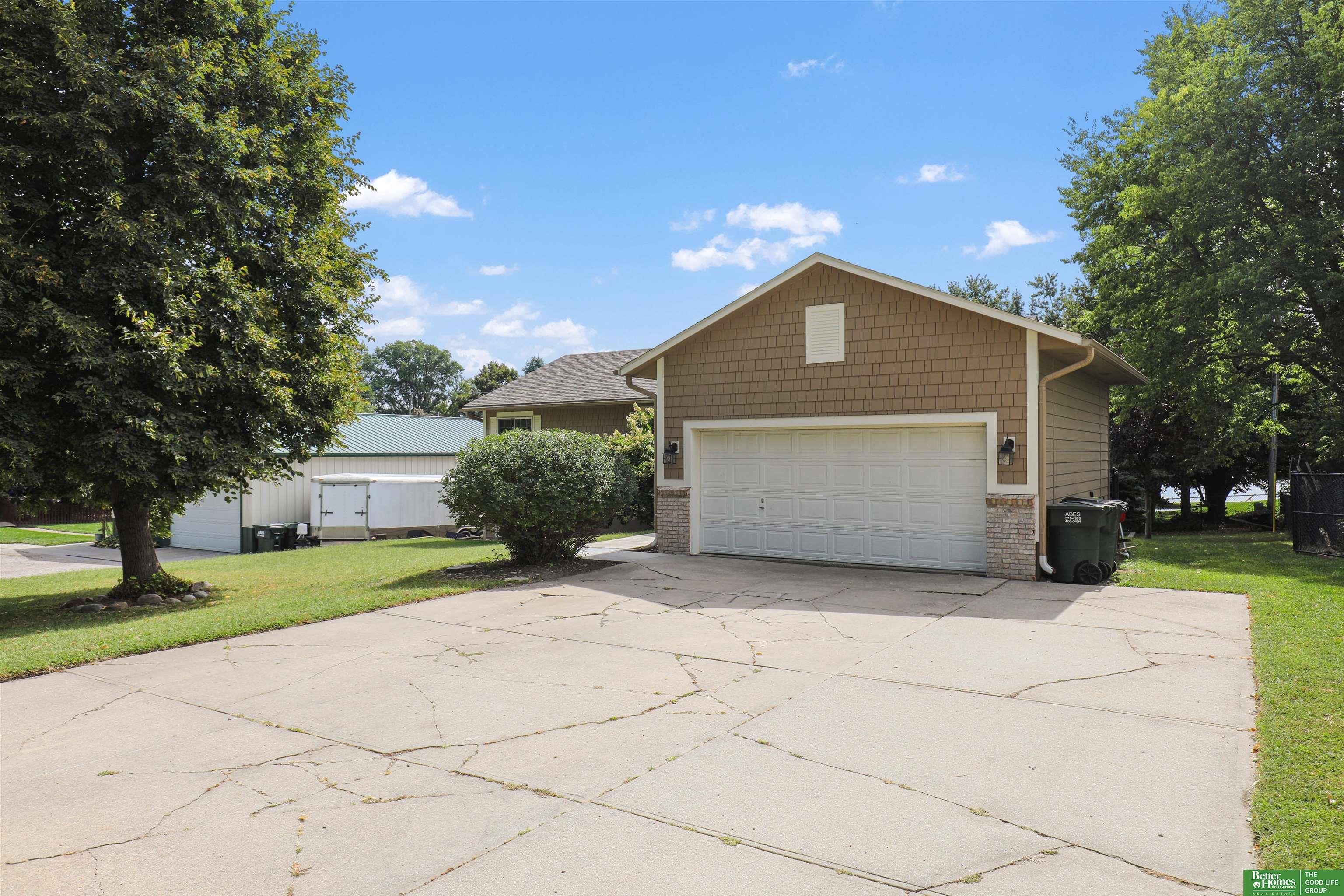 10953 Arrowhead Drive