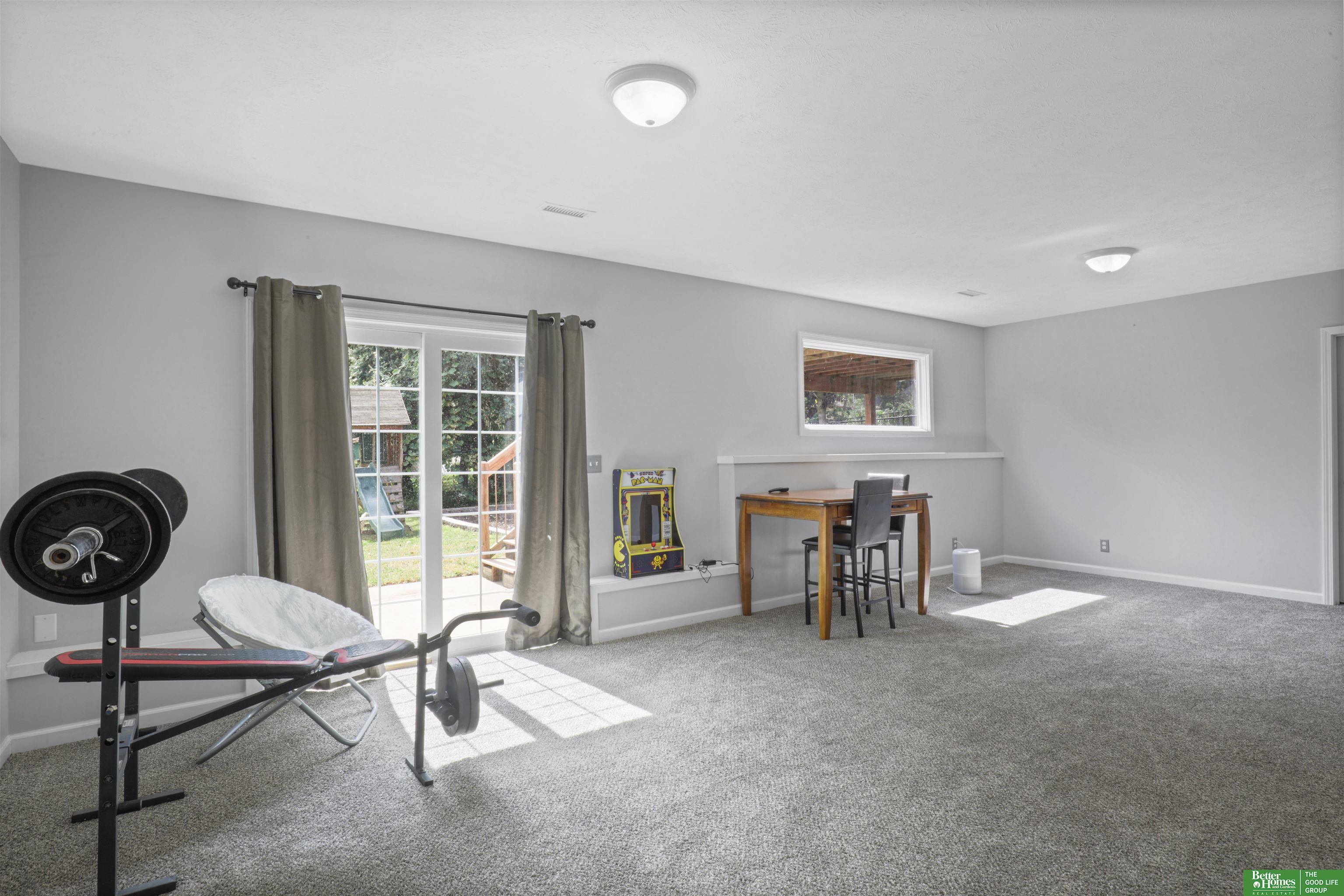 10953 Arrowhead Drive