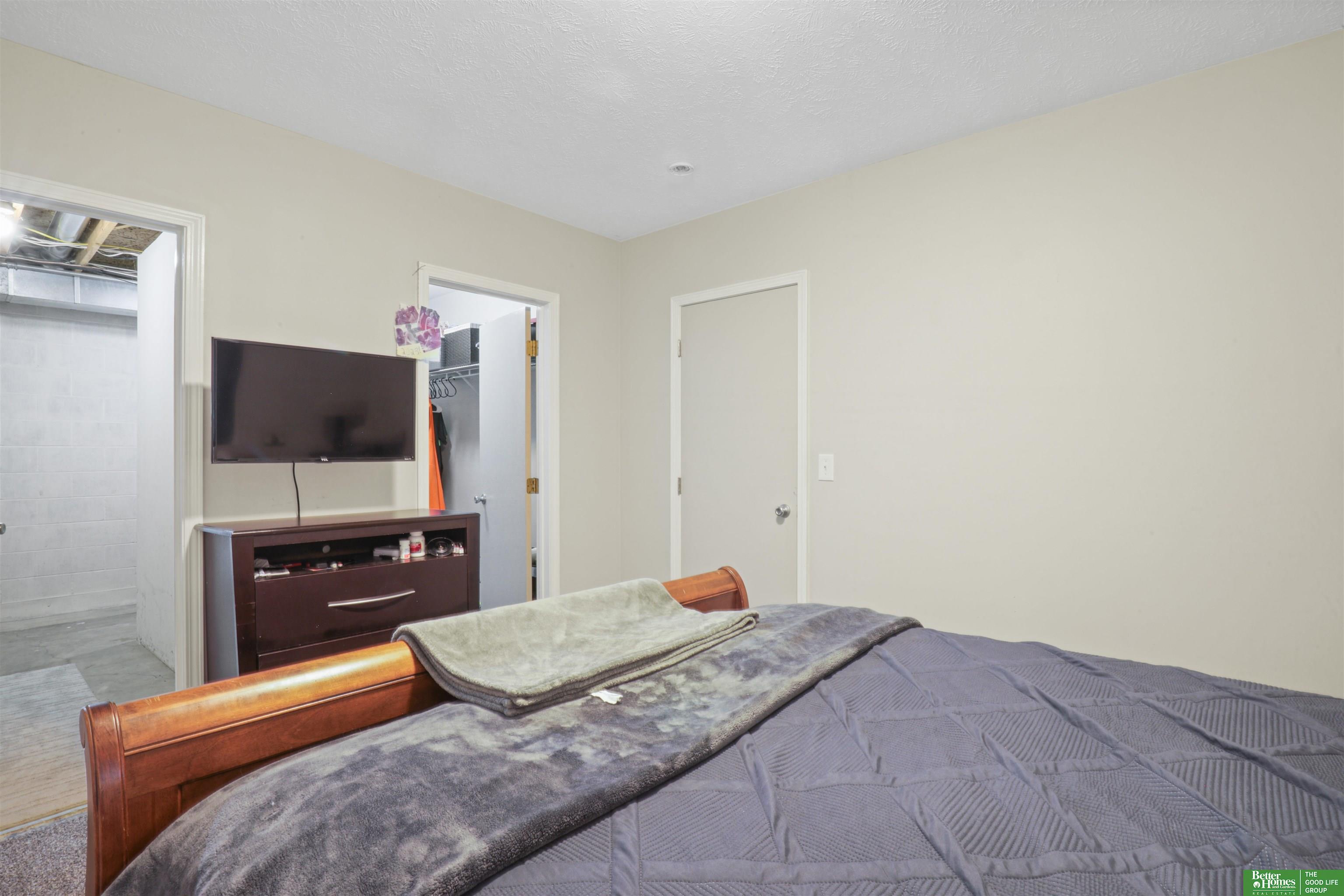 10953 Arrowhead Drive