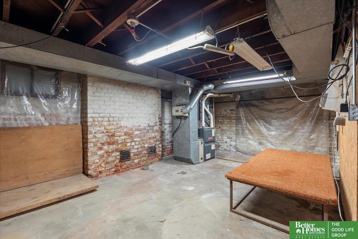 905 S 37th Street