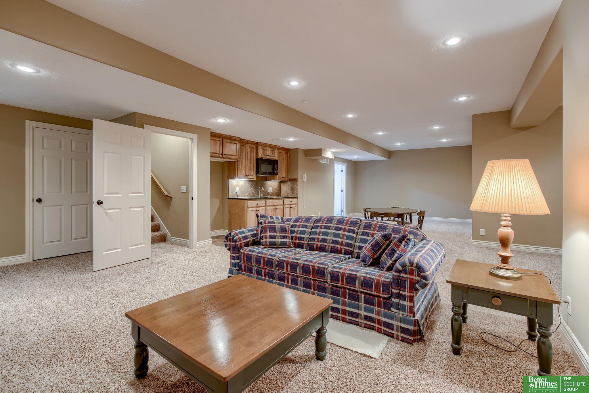 7607 Overview Street