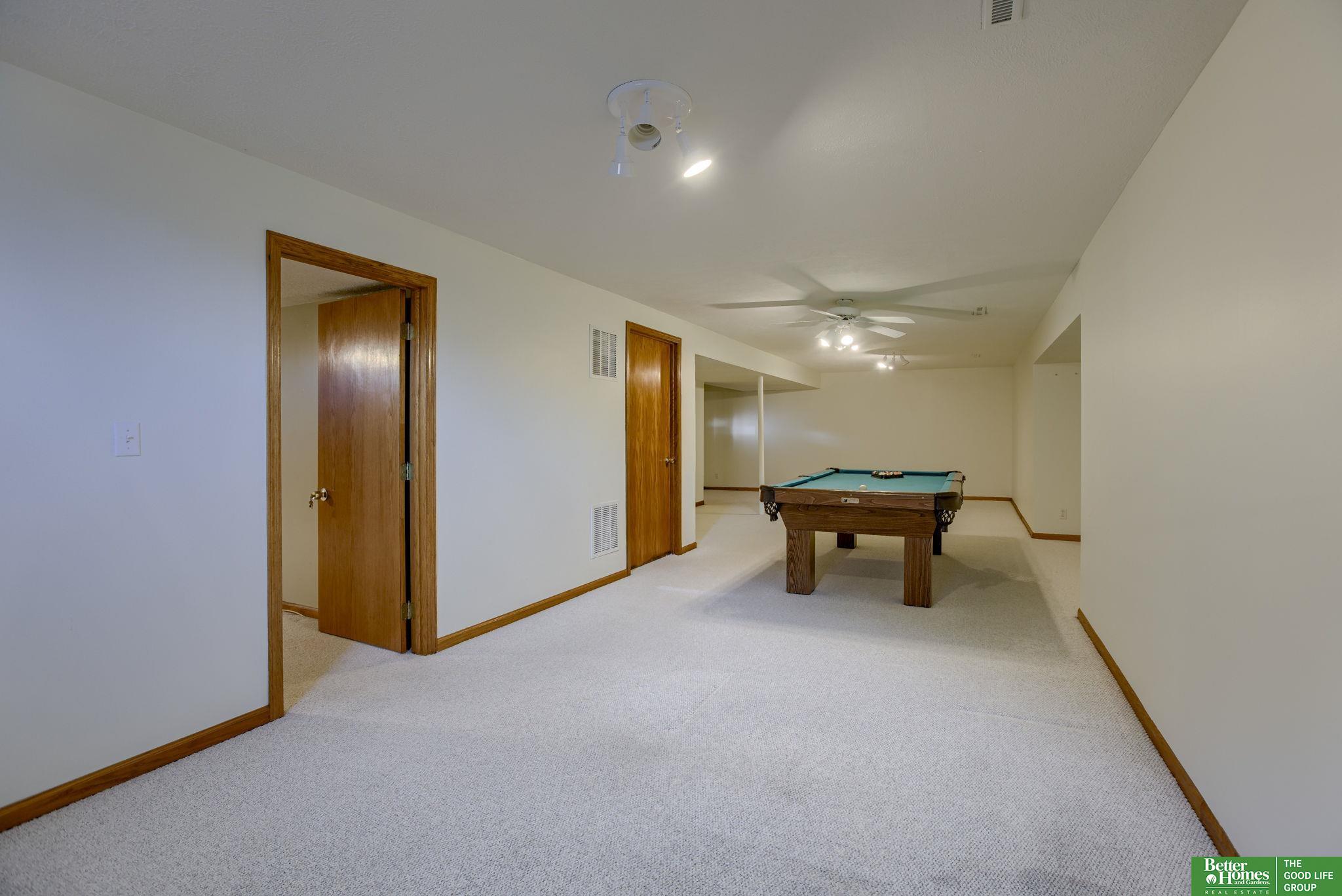 2403 Marilyn Drive