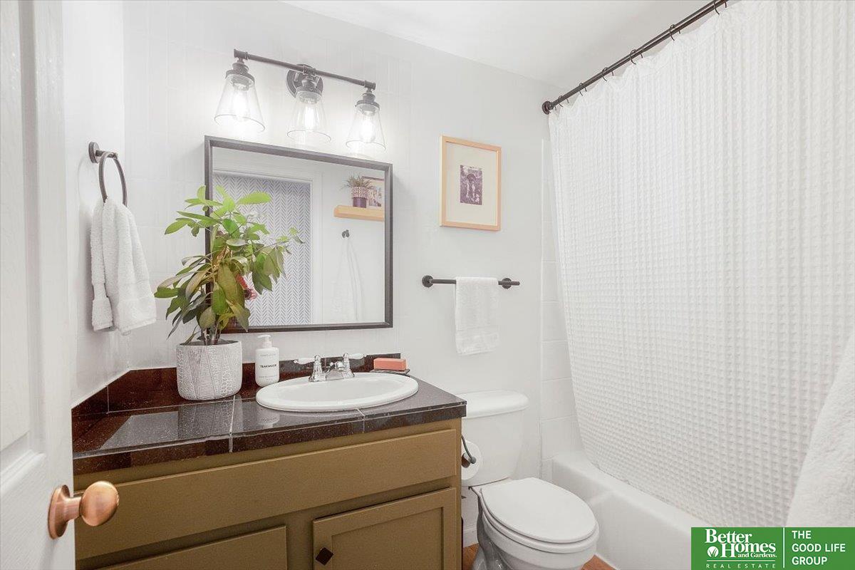 105 N 31st Avenue # 302