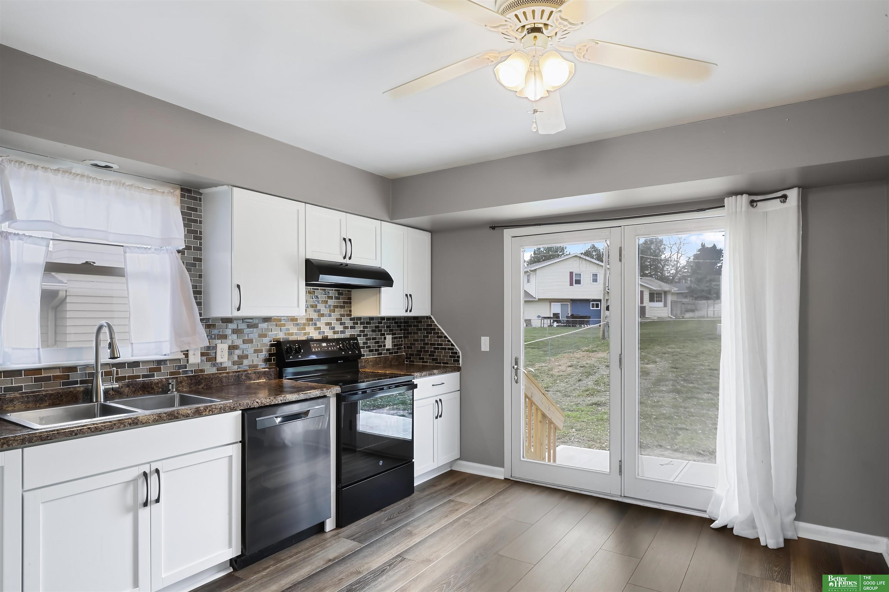 5106 Oaks Lane