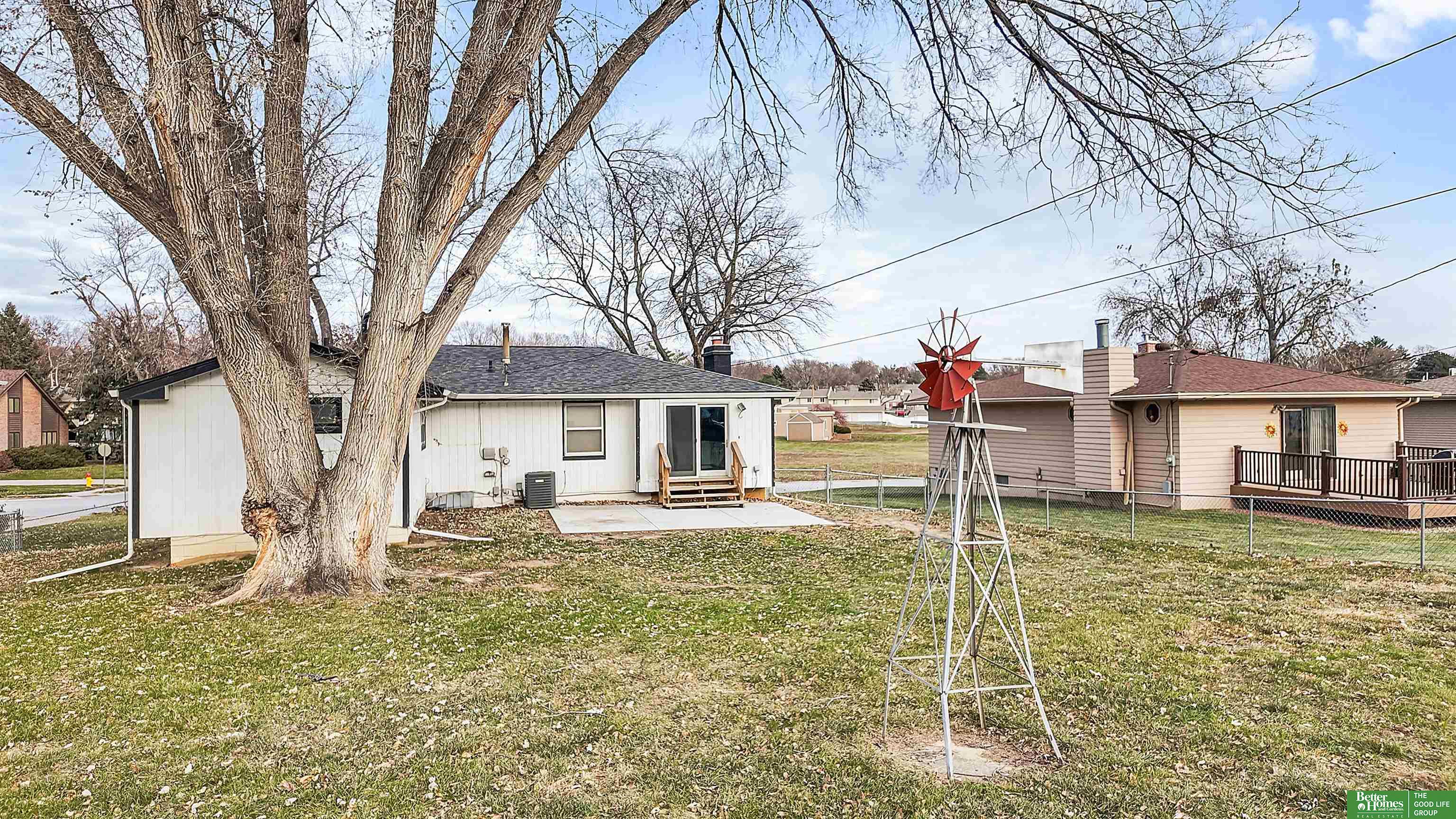5106 Oaks Lane