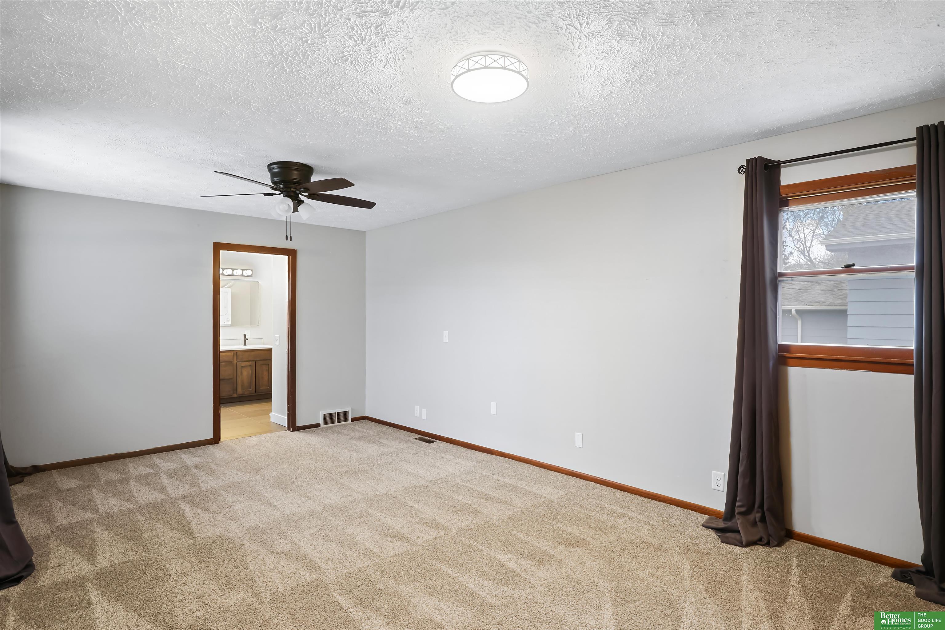 5106 Oaks Lane