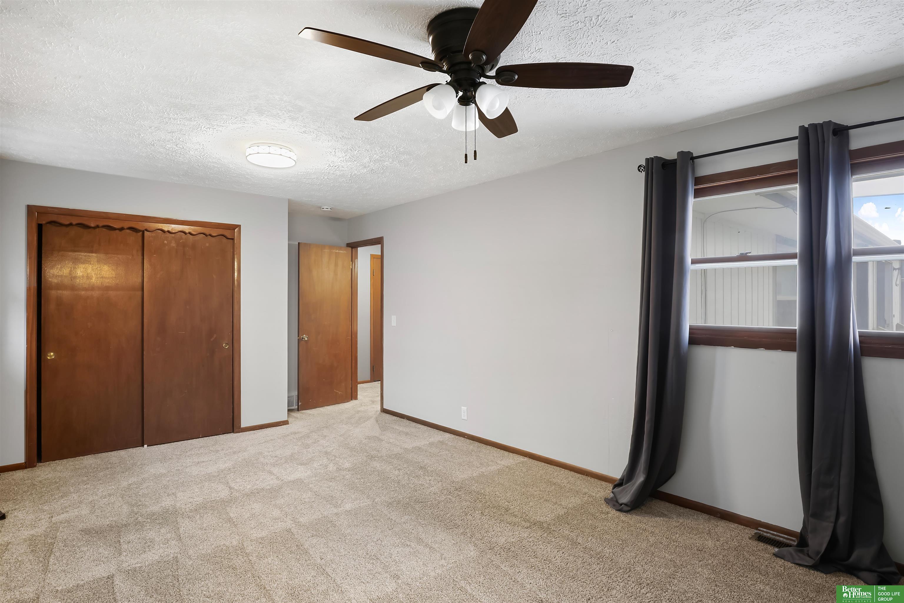 5106 Oaks Lane