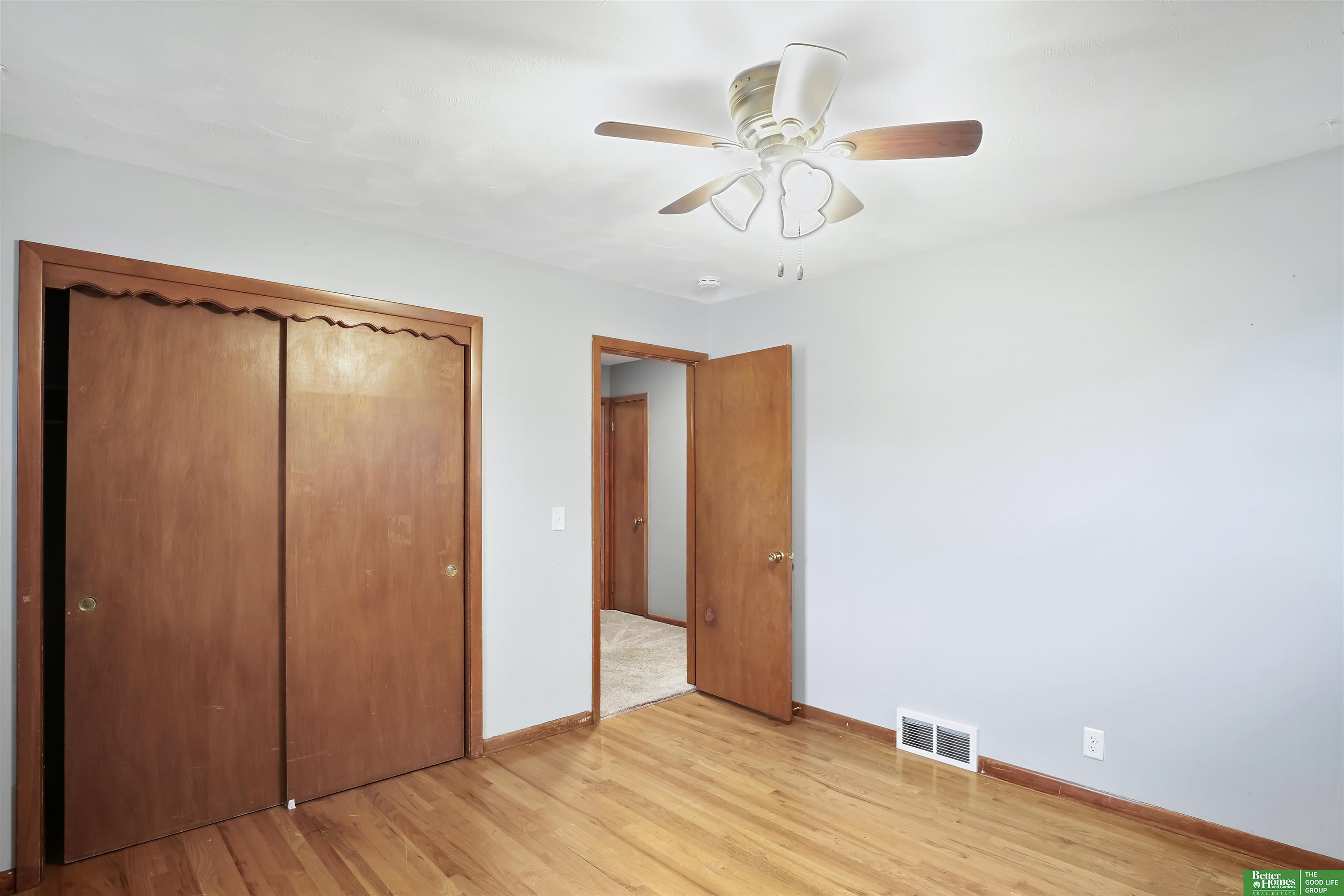 5106 Oaks Lane