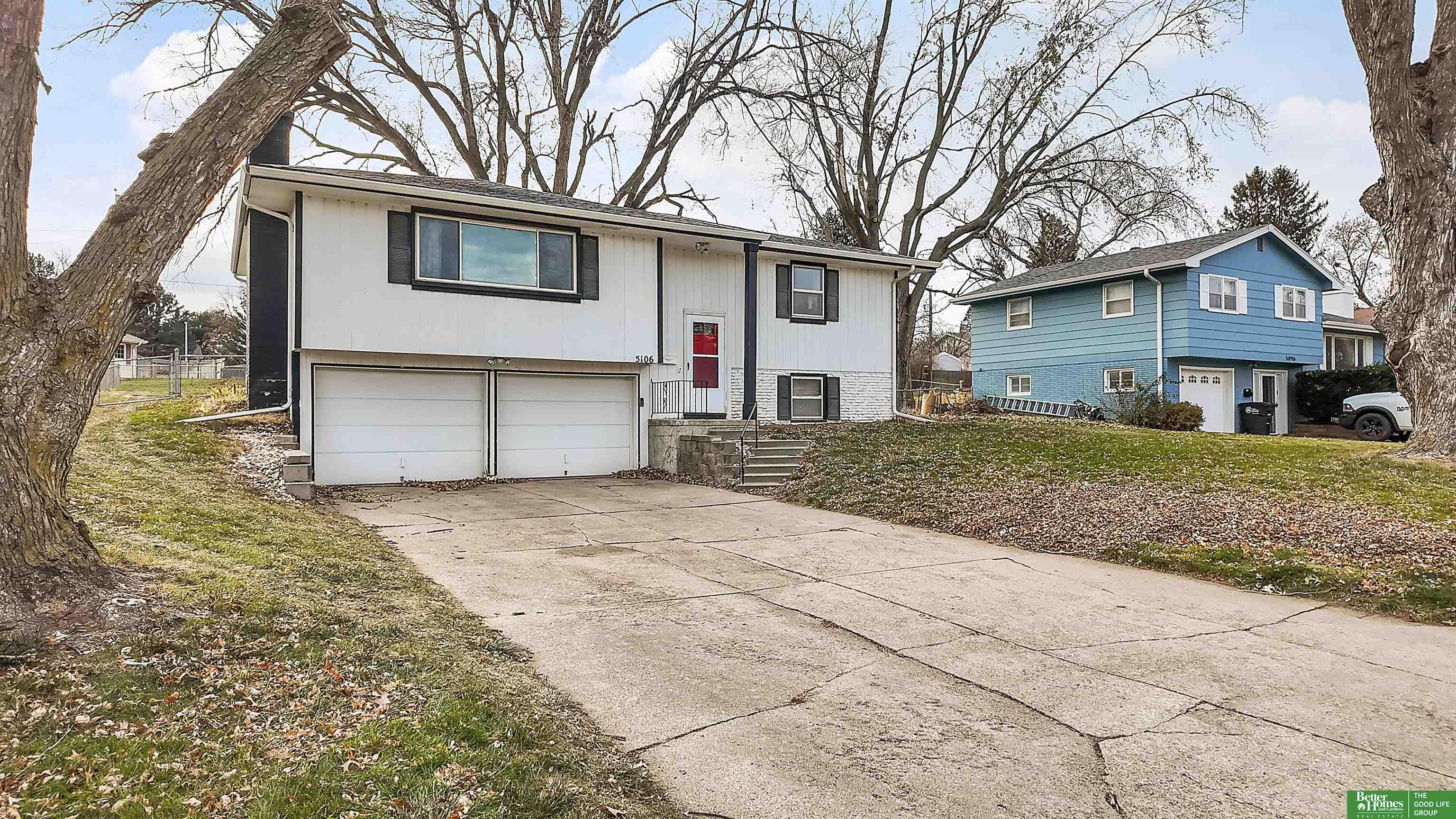 5106 Oaks Lane