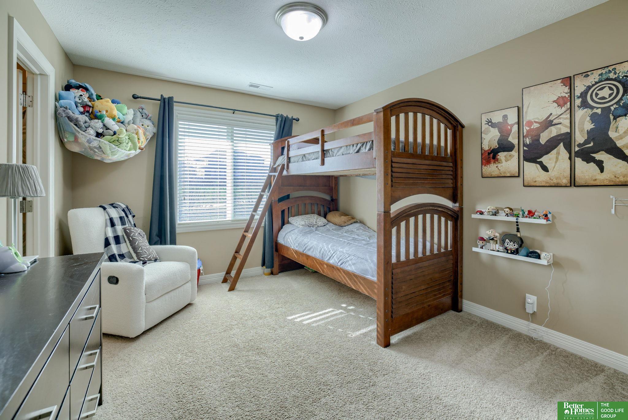 7615 Ponderosa Drive