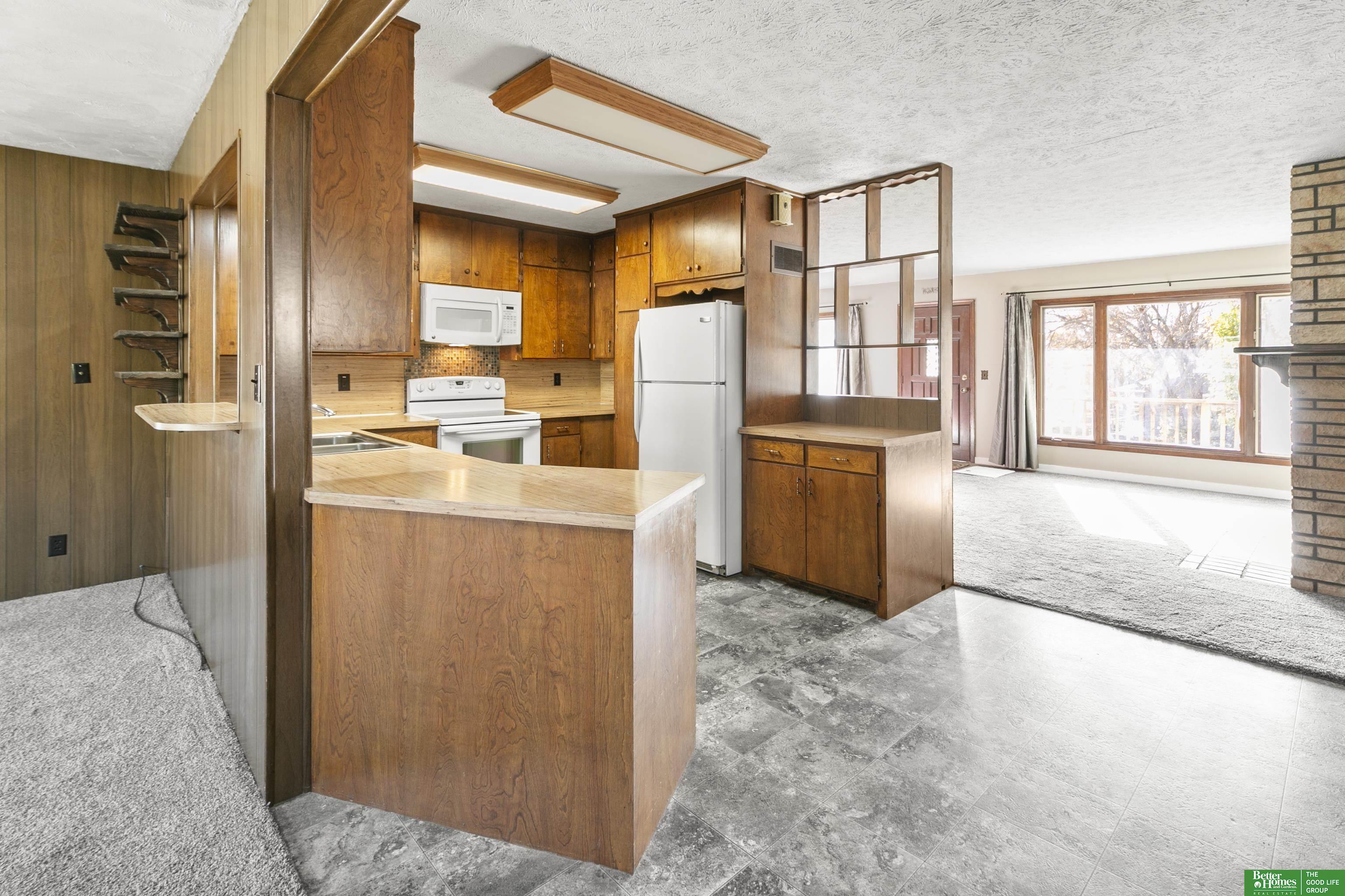 542 E 4th Street